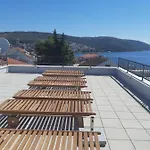 Διαμέρισμα Apartmenthouse Lizzi Τρογκίρ