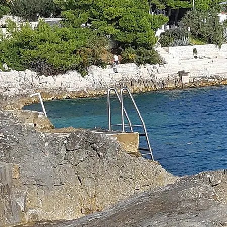 Apartman Apartmenthouse Lizzi *