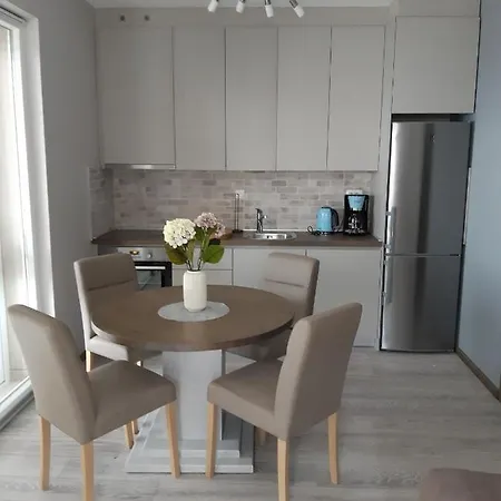 Apartman Apartmenthouse Lizzi *