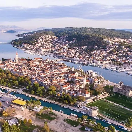 Apartmenthouse Lizzi *