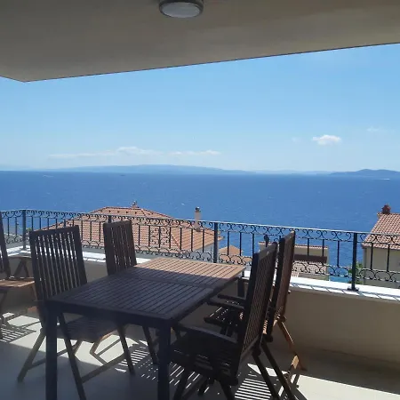 Apartmenthouse Lizzi Apartment