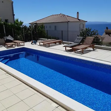 Apartmenthouse Lizzi טרוגיר