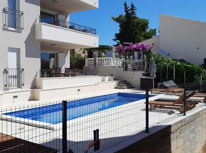 Apartmenthouse Lizzi Appartement *