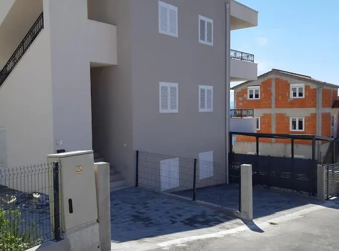 Apartmenthouse Lizzi Appartement
