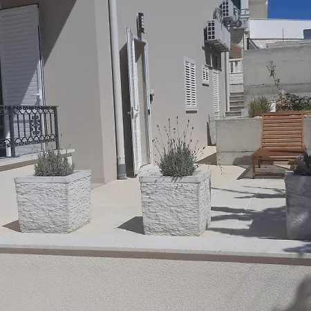 Apartmenthouse Lizzi *